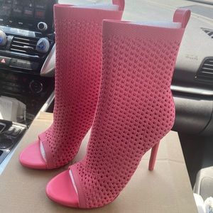 NEW STEVE MADDEN BOOT HEELS